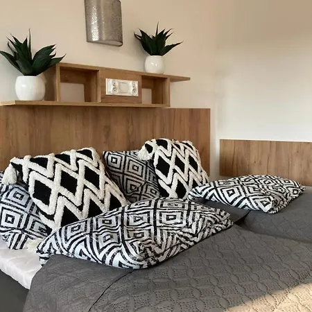 Nowy Rustykalny Apartament Z Tarasem - Willa Sowia Stronie Slaskie Exterior photo